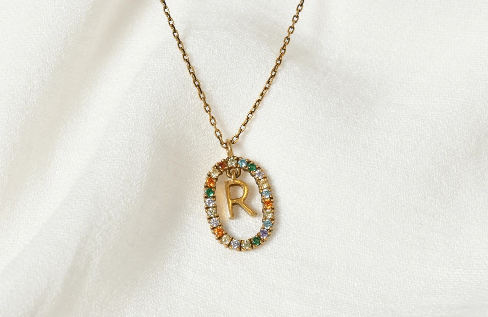 Կախազարդ գունավոր  R